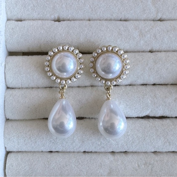 Pearl earrings - Picture 2 of 3
